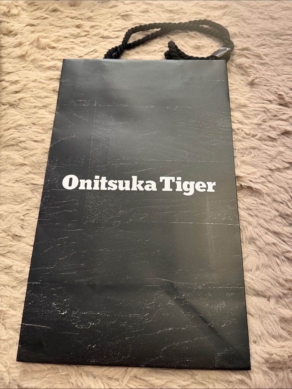 BRAND NEW Onitsuka Tiger Paper Shopping Bag Black
